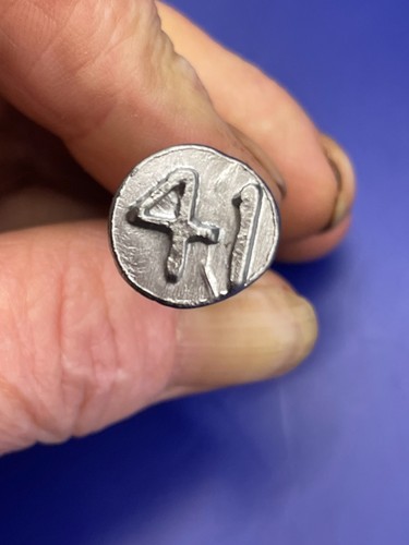 1941 DATED RAILROAD NAIL -- RAISED NUMBERS -- - Picture 9 of 23