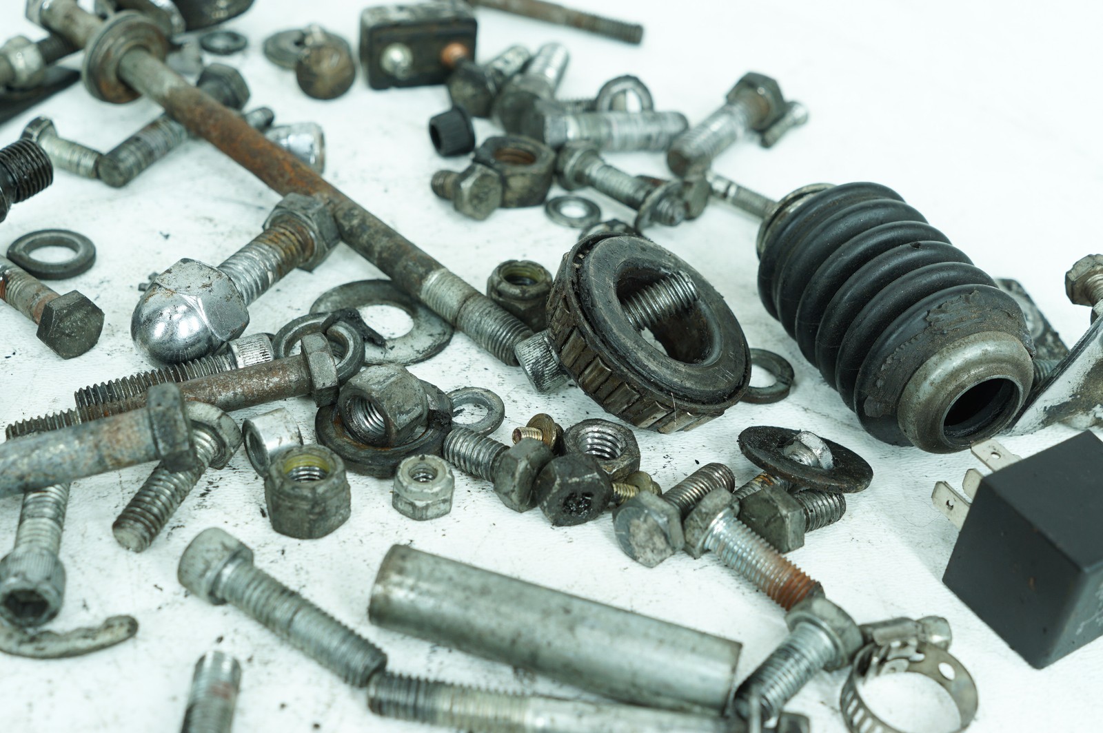 1980 Harley Sportster XLH883 OEM Hardware Bolts Nuts & Brackets