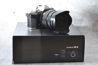 Olympus OM-D E-M5 Mark II mit Zuiko 12-40mm / 2.8 | nur ca. 20.000 Auslösungen