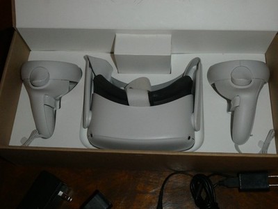Oculus Quest 2 Virtual Reality Headset with Controllers Box Included!!