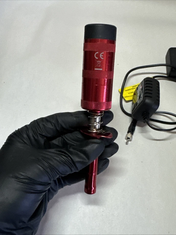 Dynamite Metered Glow Driver with 2600 mAH Ni-MH DYN1923 Glow Plugs & Charger - Image 3 of 4