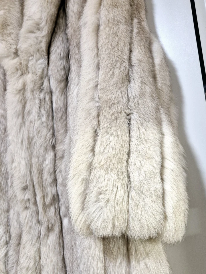 Real ARTIC FOX Saga Fox FUR COAT FULL-LENGTH - Image 4 of 4