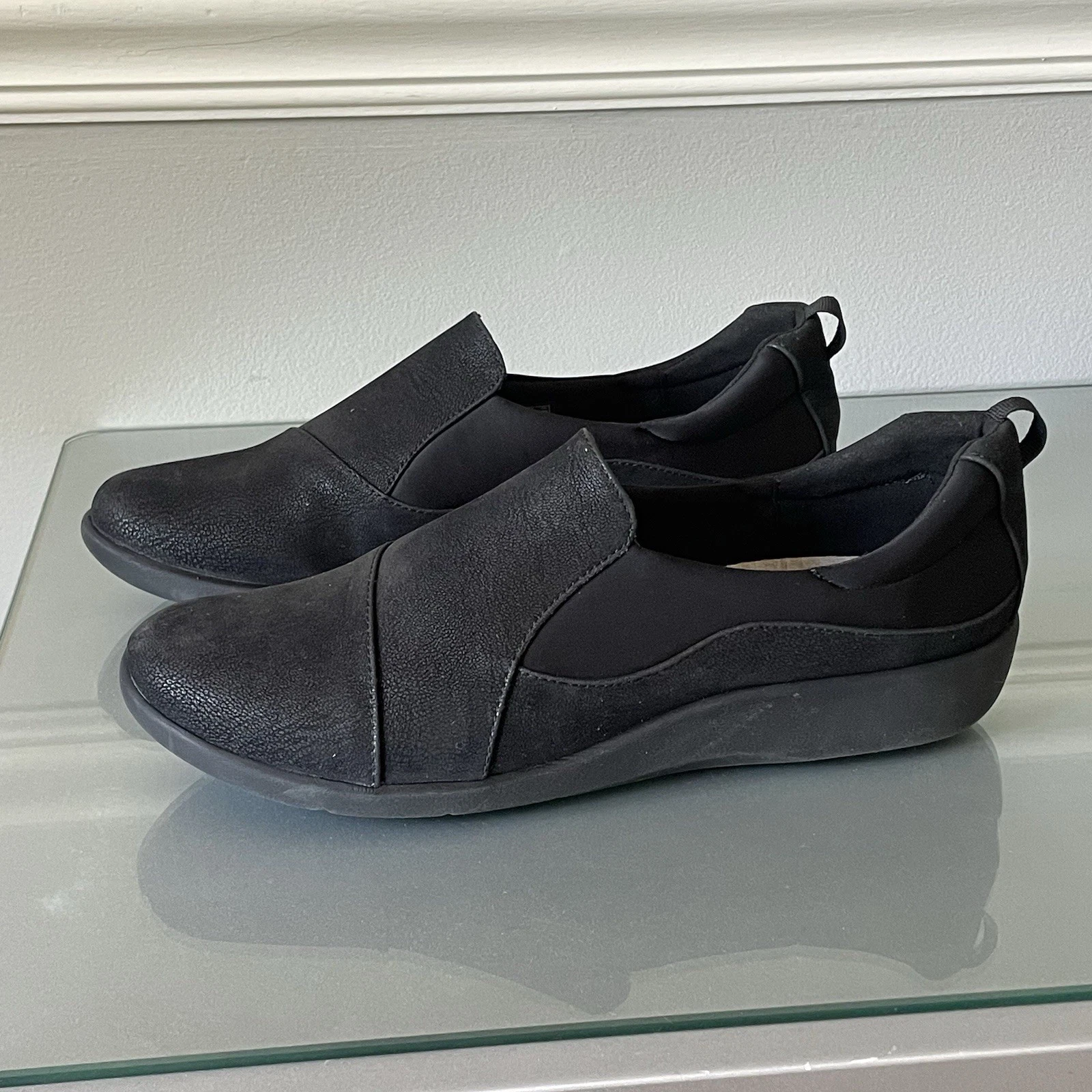 Scarpe basse Clarks Cloudsteppers Sillian Paz nere US11M UK8.5D da donna