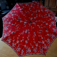 VINTAGE GIRL'S RED NYLON FLORAL UMBRELLA-33"-JAPAN-CURVED HANDLE-EXCELLENT