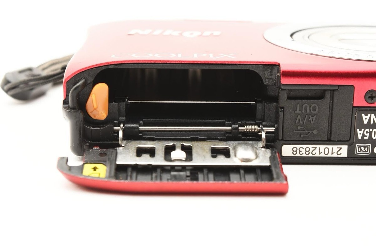 Nikon COOLPIX S2900 レッド Nikon Coolpix S2900 5x 20.1MP Compact Digital Camera Red