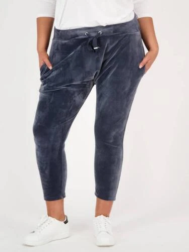 Decjuba Pants for Women