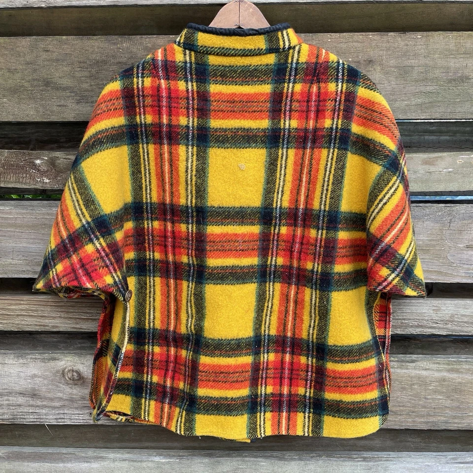 Poncho Chaqueta Vintage 70’ Cuadros Capa Rojo Amarillo S M L Foto 2 de 4