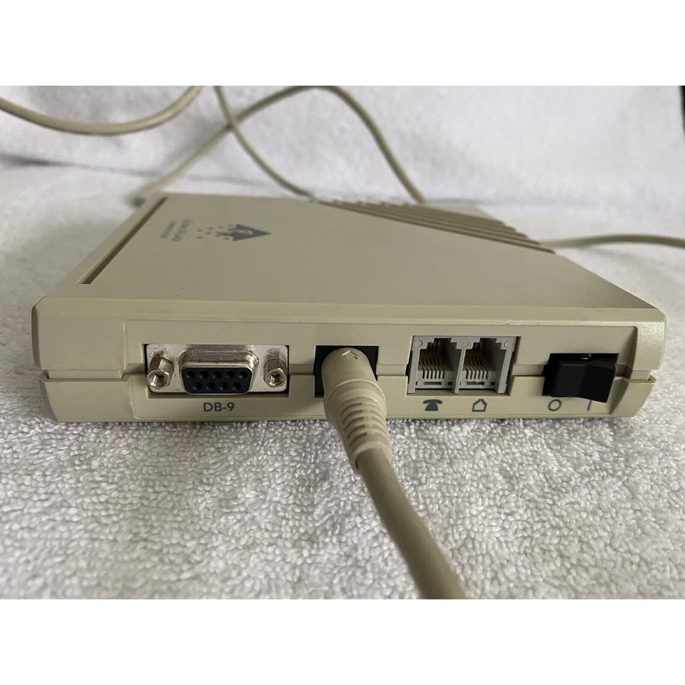 Global Village Communication Model A800 Teleport/Gold Fax Modem With Adapter! - Image 4 of 4