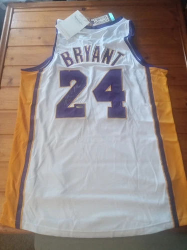 KOBE BRYANT LOS ANGELES LAKERS NBA FINALS #24 SIGNED JERSEY COA MITCHELL & NESS