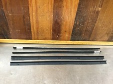 Mg Mgb Door Window Brush Seal Set Inner Outer. Moss Motors 682-030. Kmg2163 Mg Mgb Door Window Brush Seal Set Inner Outer. Moss Motors 682-030. Kmg2163
