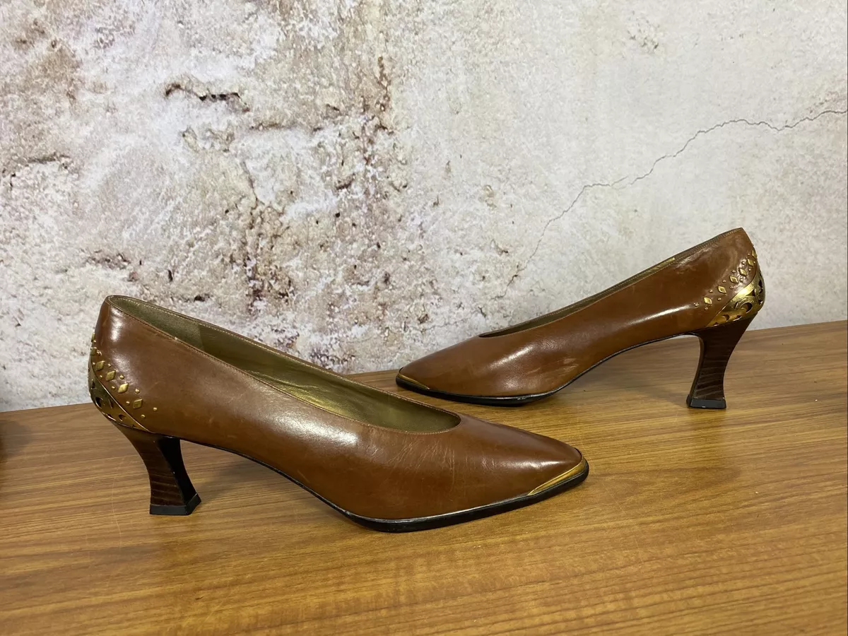 BRASS ACCENT Vintage Stuart Weitzman Heels Leather Pumps kitten Heels 11 AA U9