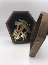 KELVIN & HUGHES LONDON 1917 NAVIGATION TOOL 5" BRASS SEXTANT IN WOODEN BOX