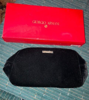 Giorgio Armani Cosmetics Parfum Black Velvet Zipper Cosmetic Bag Case Classy NIB
