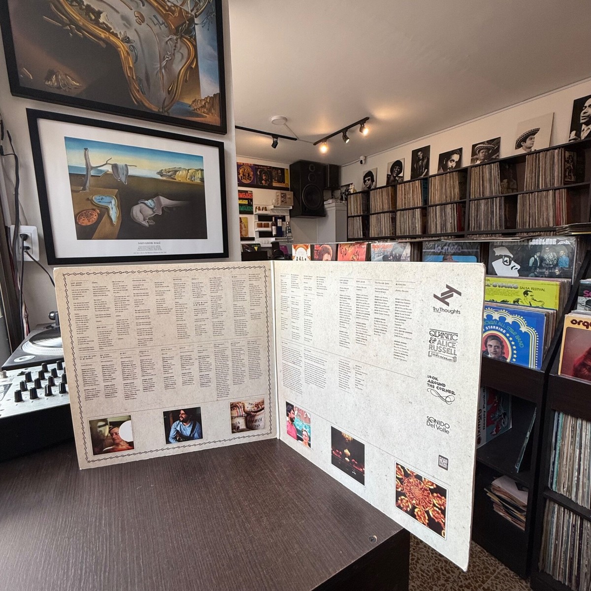 Quantic & Alice Russell With The Combo Bárbaro – Look Around The