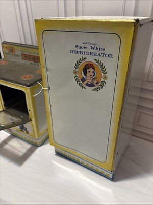 Vintage Wolverine Snow White Tin Litho Toy Kitchen Stove & Fridge