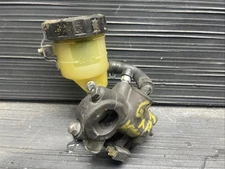 2014 Suzuki GSXR1000 front brake master cylinder OEM #219253