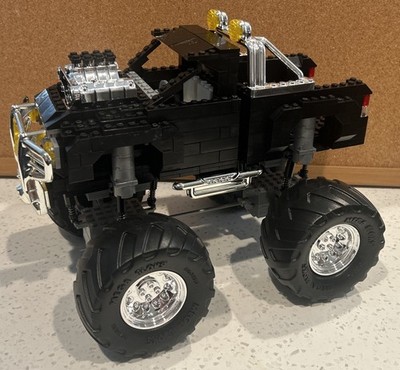 Mega Bloks Probuilder 9749 Monster Truck 510 Pieces Set 2001