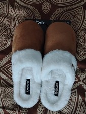 Bebe Memory Foam Slippers in Tan Sz XL 10-11
