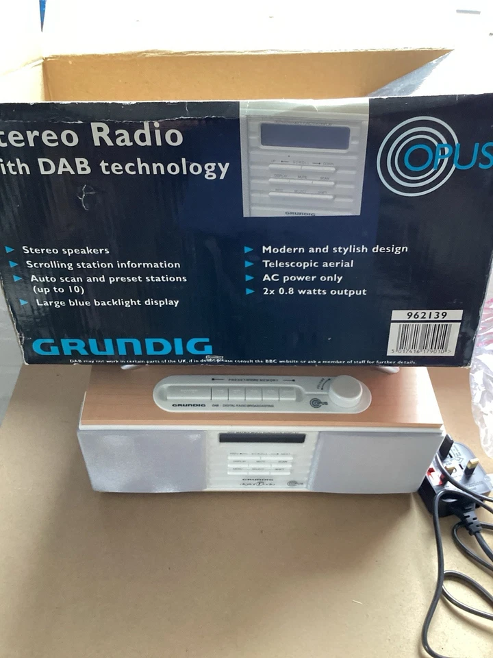 Grundig OPUS DAB стерео радио с телескопической антенной антенны антенны никогда не использовался в коробке - Изображение 3 из 4