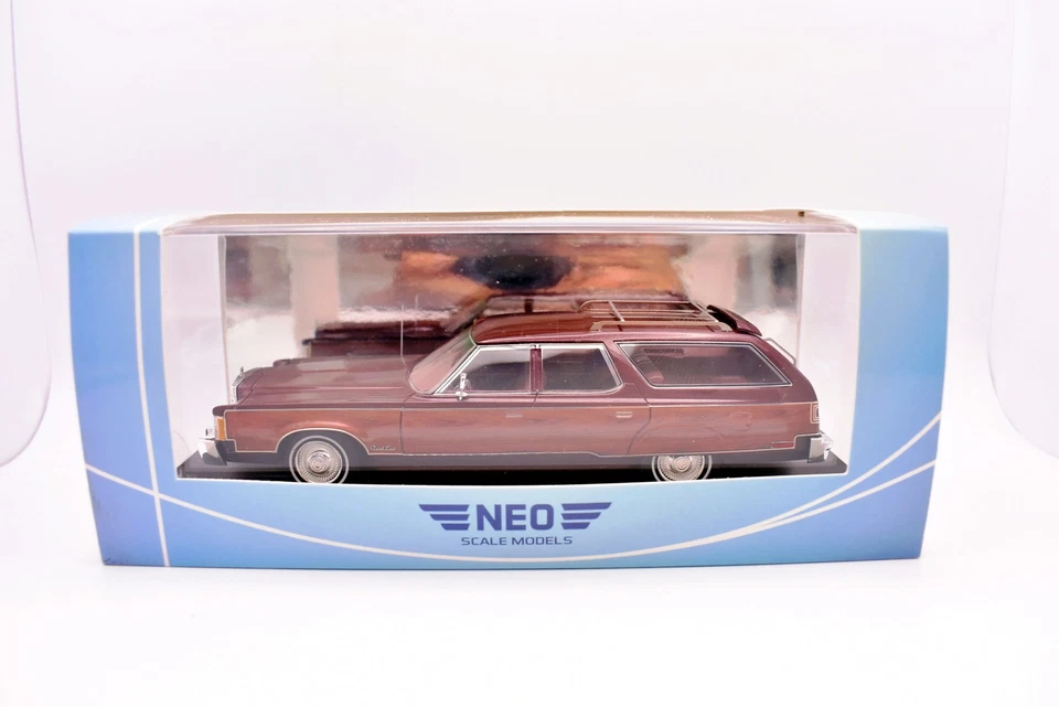 Coche Vehículos American Cars Escala 1:43 Chrysler Town And Country Neo Foto 2 de 4