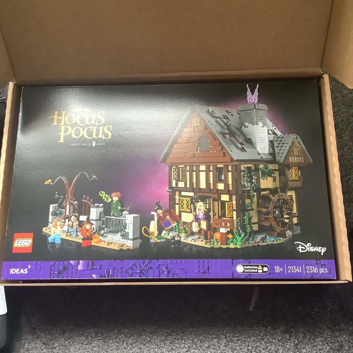 LEGO Ideas 21341 Disney Hocus Pocus: The Sanderson Sisters