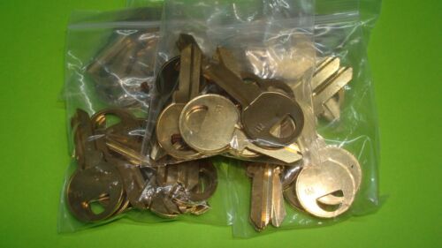 M 1 BRASS Key Blanks for Locksmith / 50 Master M1 Padlock Key Blanks  (50 KEYS) - Picture 1 of 3