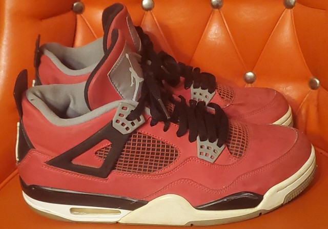 Jordan 4 Retro Toro Bravo 2013 