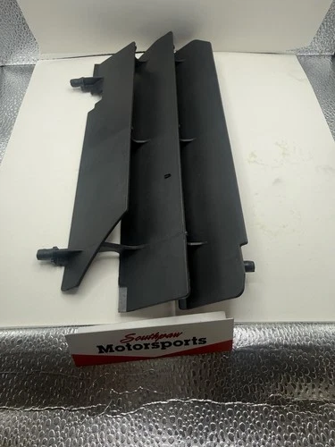 LOUVER, RADIATOR, R