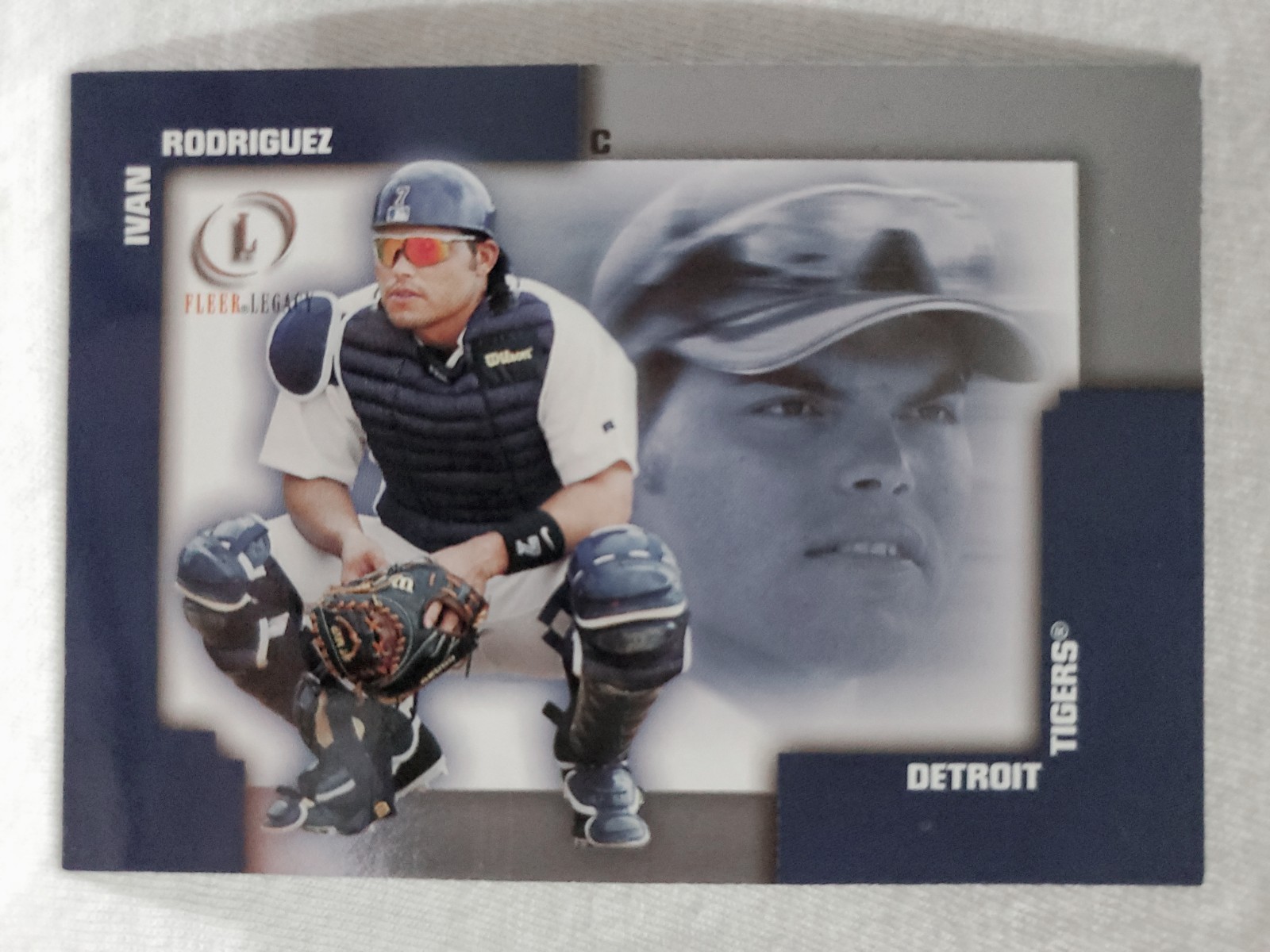2004 Fleer Legacy Ivan Rodriguez #17 Detroit Tigers
