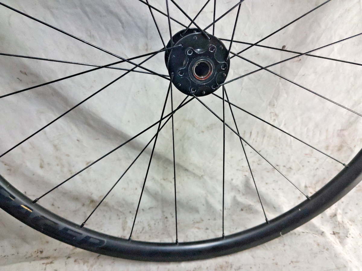 Trek Bontrager Affinity TLR 700c Road Bike Wheel Set 24S 6-Bolt