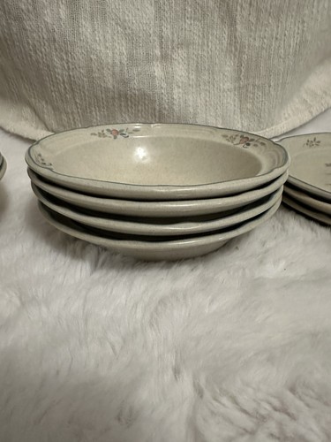 International Marmalade Dish4 Each Salad, Dessert Plates ,Soup Bowls & 3 Lg Bowl - Picture 4 of 11