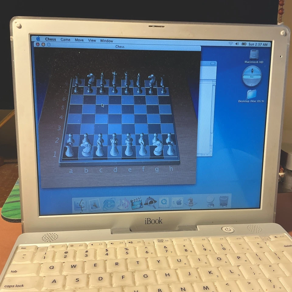 老式苹果 iBook A1005 G3 便携式电脑 PowerPC 600 MHz 128MG Mac OS X 10 可正常工作 — 第 3/4 张图片