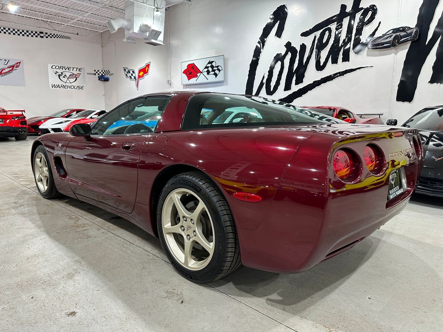2003 [94U] 50th Anniversary Red Chevrolet Corvette   | C5 Corvette Photo 4