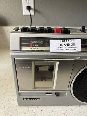 Sanyo Cassette Radio Model M2820 Works With Batteries And