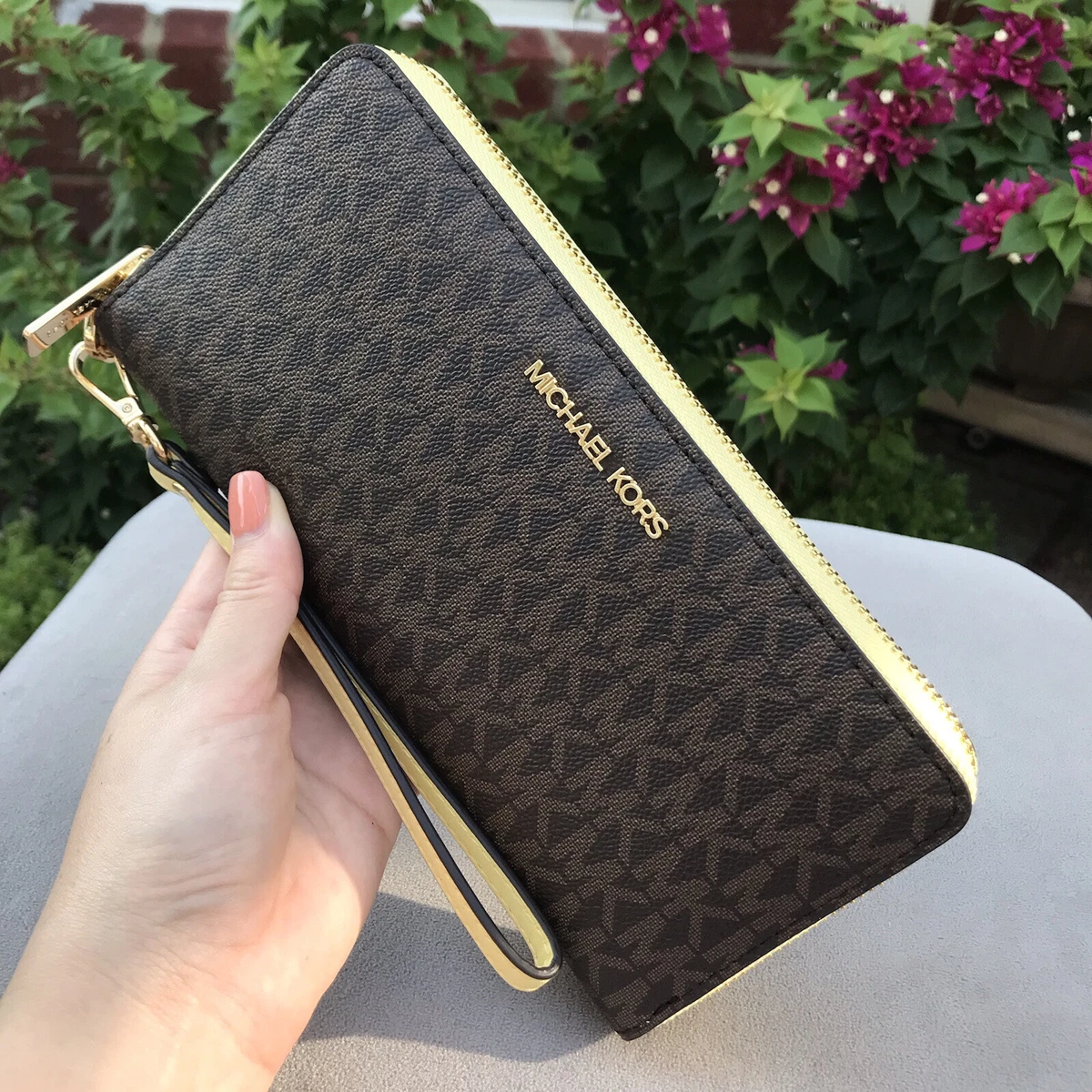 Michael kors continental sale wristlet