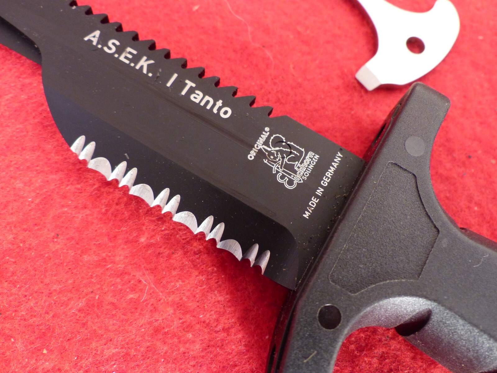 Eickhorn Solingen Germany mint AESK Aircrew Survival Egress fixed blade