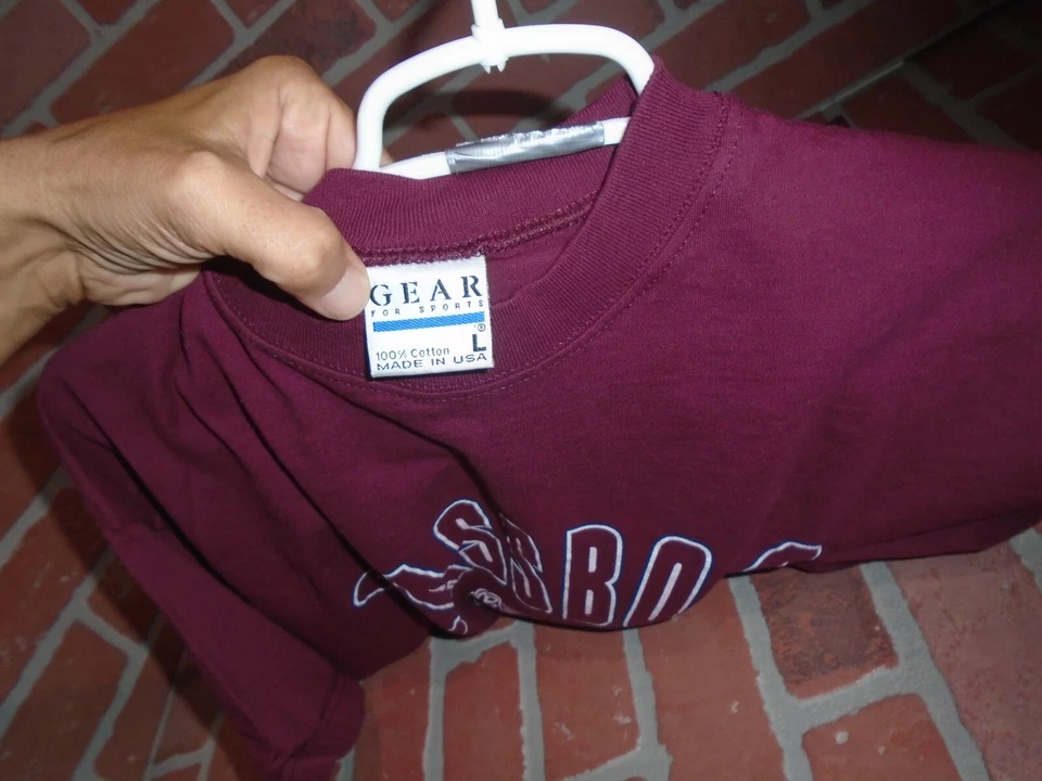 GLASSBORO STATE COLLEGE VINTAGE MENS TSHIRT SIZE LARGE IN GREAT CONDITION - Image 2 of 2