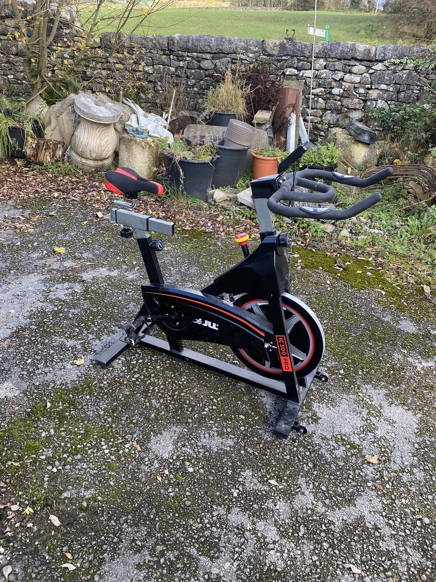 Ic300 Pro Indoor Spin Bike Jll Ic300 Refurbished IC300 Pro Indoor