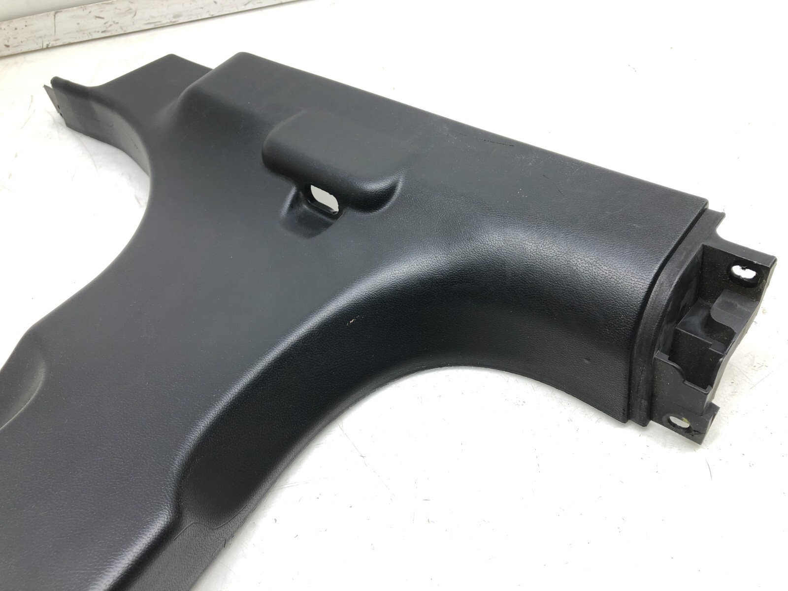 2014-2019 MASERATI GHIBLI SQ4 LEFT DRIVER SIDE LOWER B-PILLAR TRIM OEM.