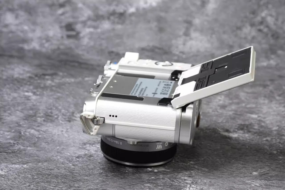 新品 OLYMPUS EP7用ハンドグリップ （黒檀/アルミニウム) Amazon | WEPOTO Olympus Pen-f用ハンドグリップメタル黒檀木材