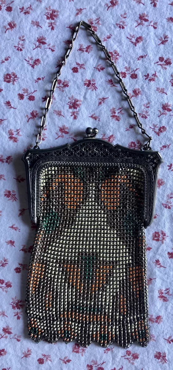 Sold at Auction: Vintage Whiting & Davis Metal Mesh Purse