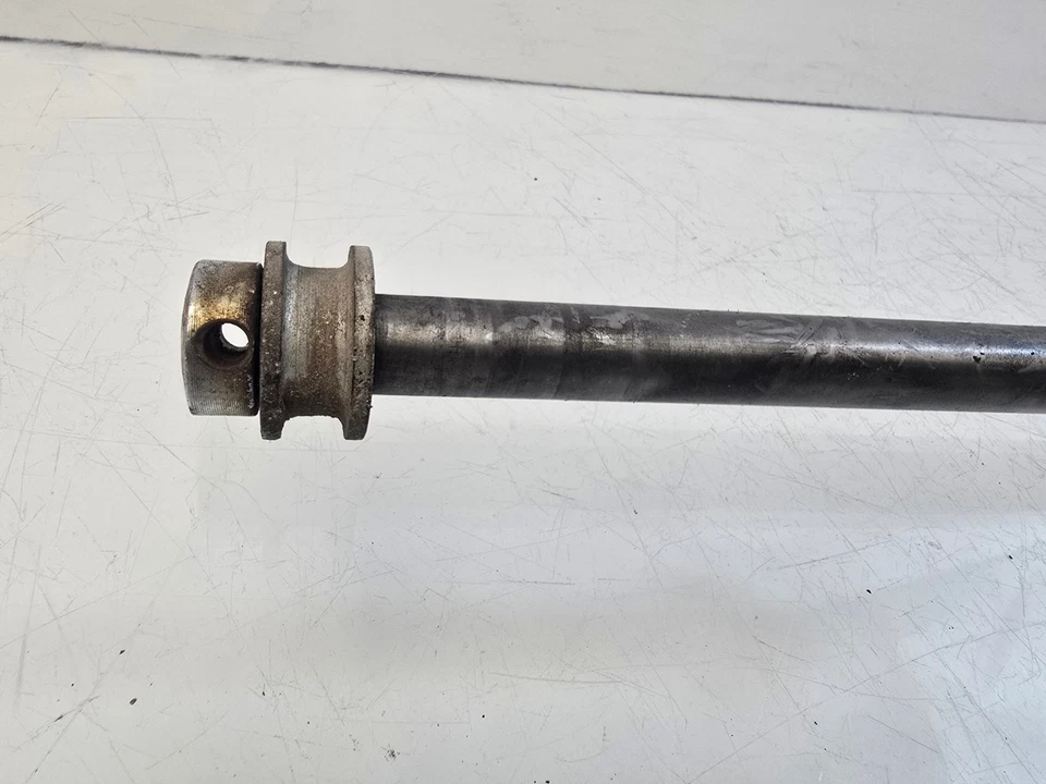 Yamaha RT1 360 1971 Enduro rueda trasera eje pivote perno Foto 3 de 3