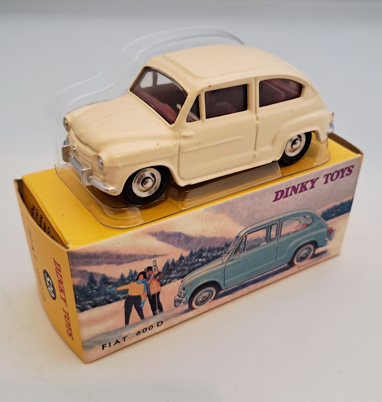 DINKY TOYS 520 FIAT 600D CREME ATLAS 1:43 PARFAIT ETAT