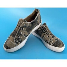 Blowfish Malibu Big Kid Girls Size 3 Natural Camo Canvas Slip on Gorpcore