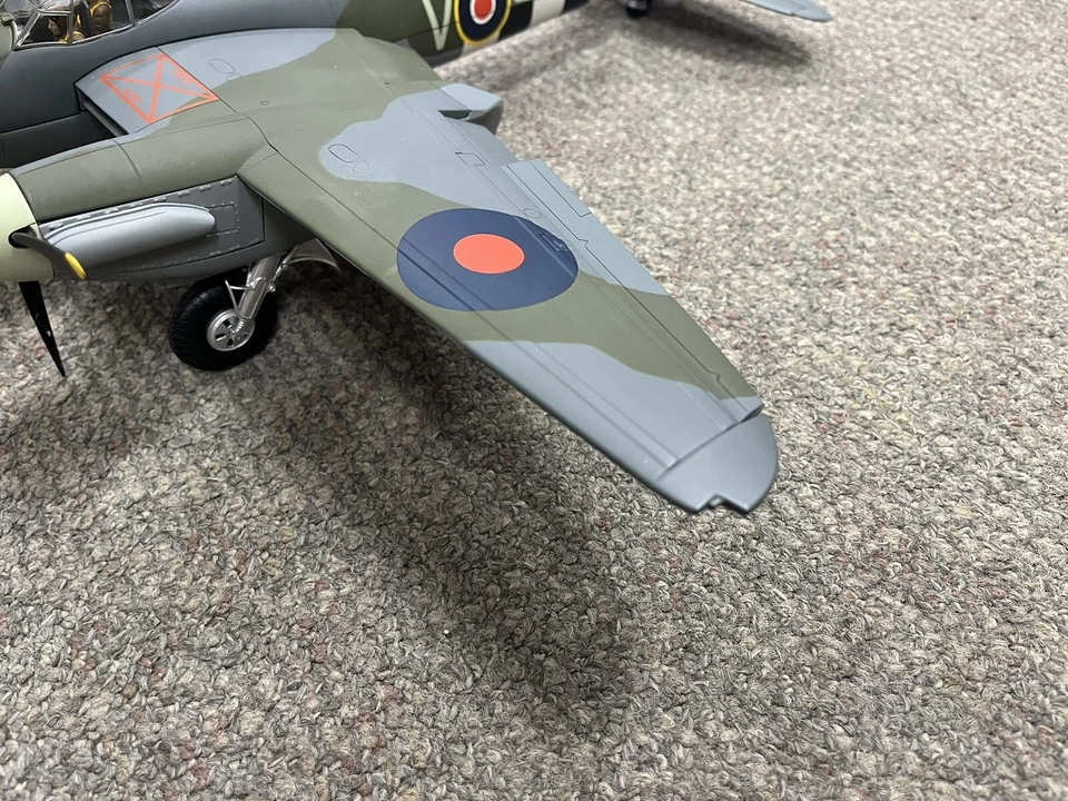 + Corgi Aviation 1:32 De Havilland Mosquito FBVI Diecast Model Airplane AA34606 - Image 3 of 4