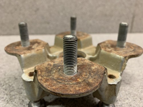 05-07 Kawasaki Brute Force 750i, 06-13 650i Front Wheel Hub w/ Studs * - Picture 3 of 6