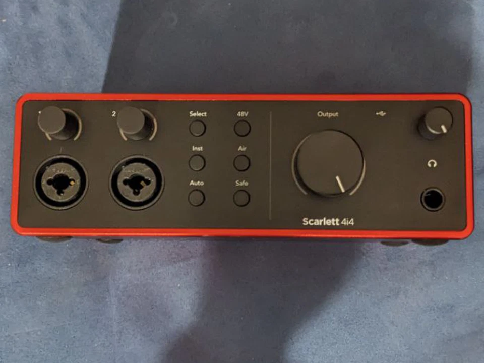 FOCUSRITE SCARLETT 4i4 4TH Generation MK4 scheda audio USB 4 in 4 out Pc Mac Dj - Immagine 2 di 4