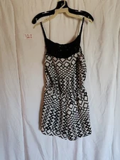 Style Shop 100% Polyester Black And White Romper Size S