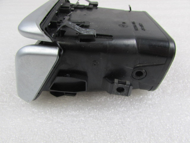 Maserati Ghibli, Air Vent, Right(RH) Front Outer, Used, P/N 6700190610