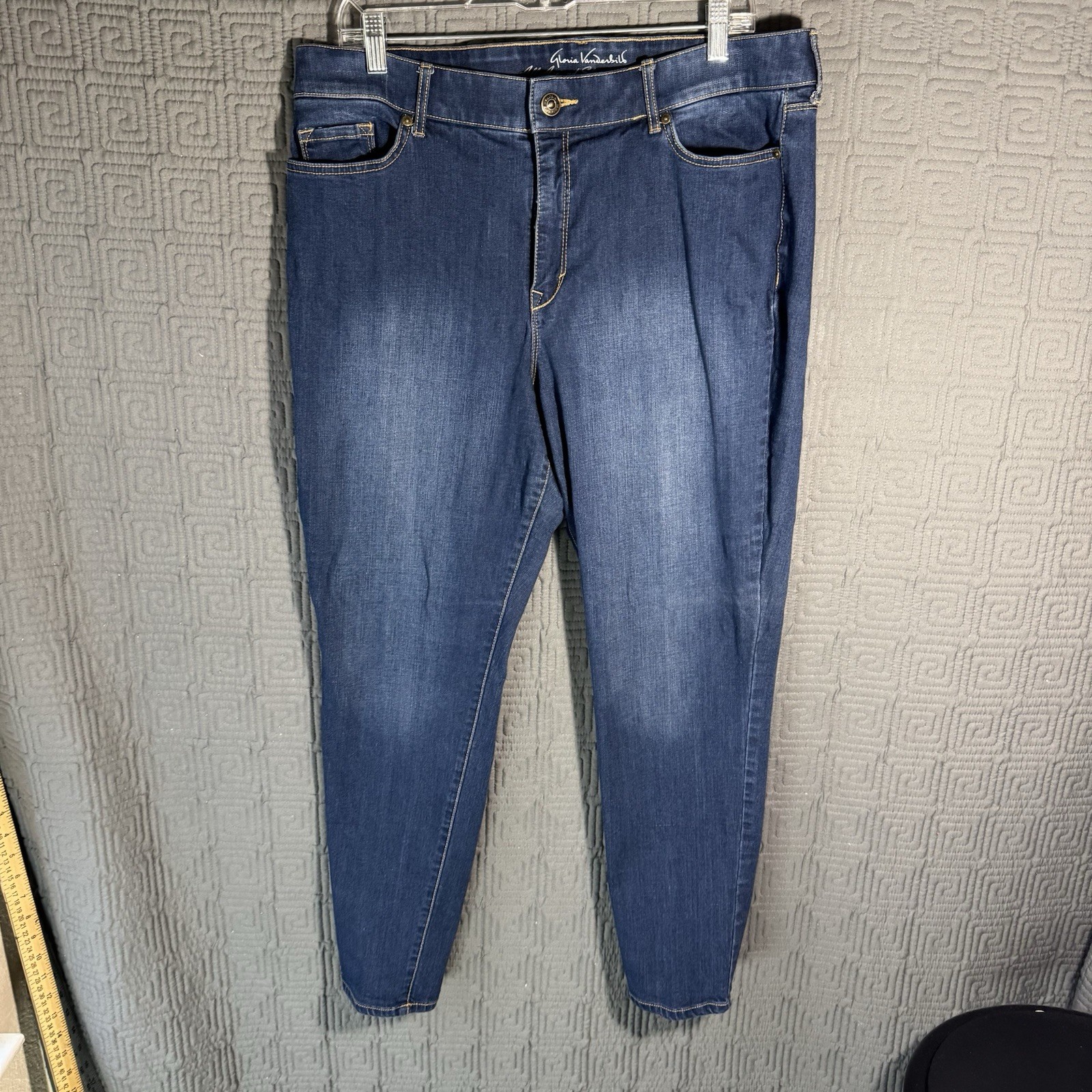 Women&rsquo;s Size 18 Missy Average Blue Curvy Skinny